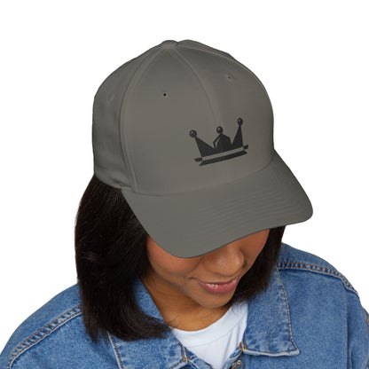 Embroidered Crown Cap — Minimal King/Queen Baseball Hat