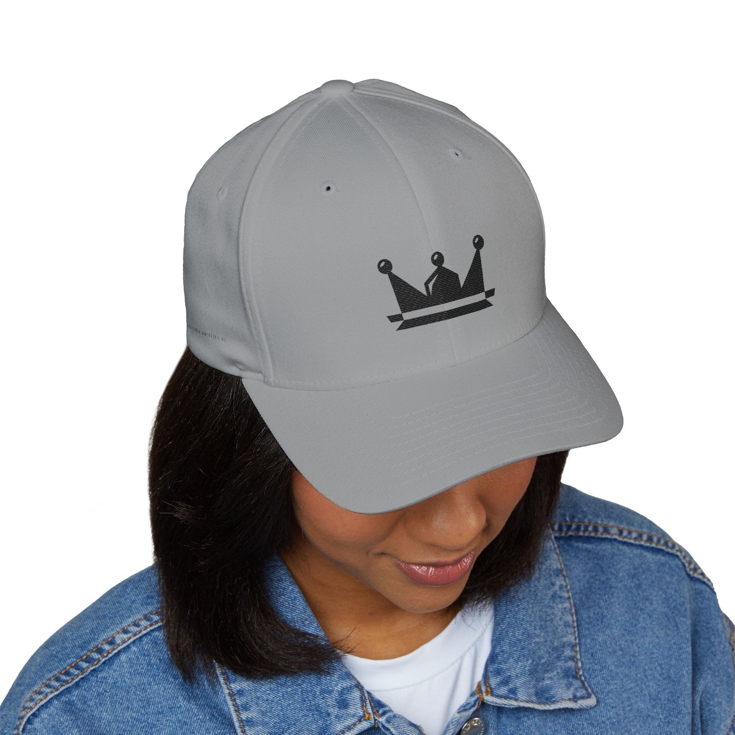Embroidered Crown Cap — Minimal King/Queen Baseball Hat